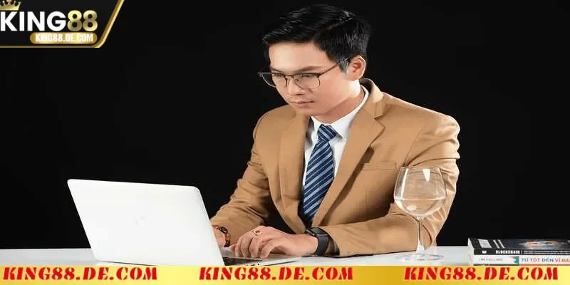 thanh cong va nhung chien luoc lanh dao cua mason nguyen